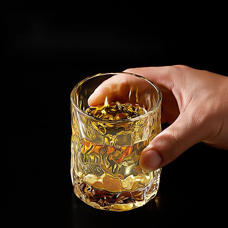 厚手の重厚なウイスキーグラス、和風ハンマークリスタルワイング - Whisky Beer And Wine のレビューと価格